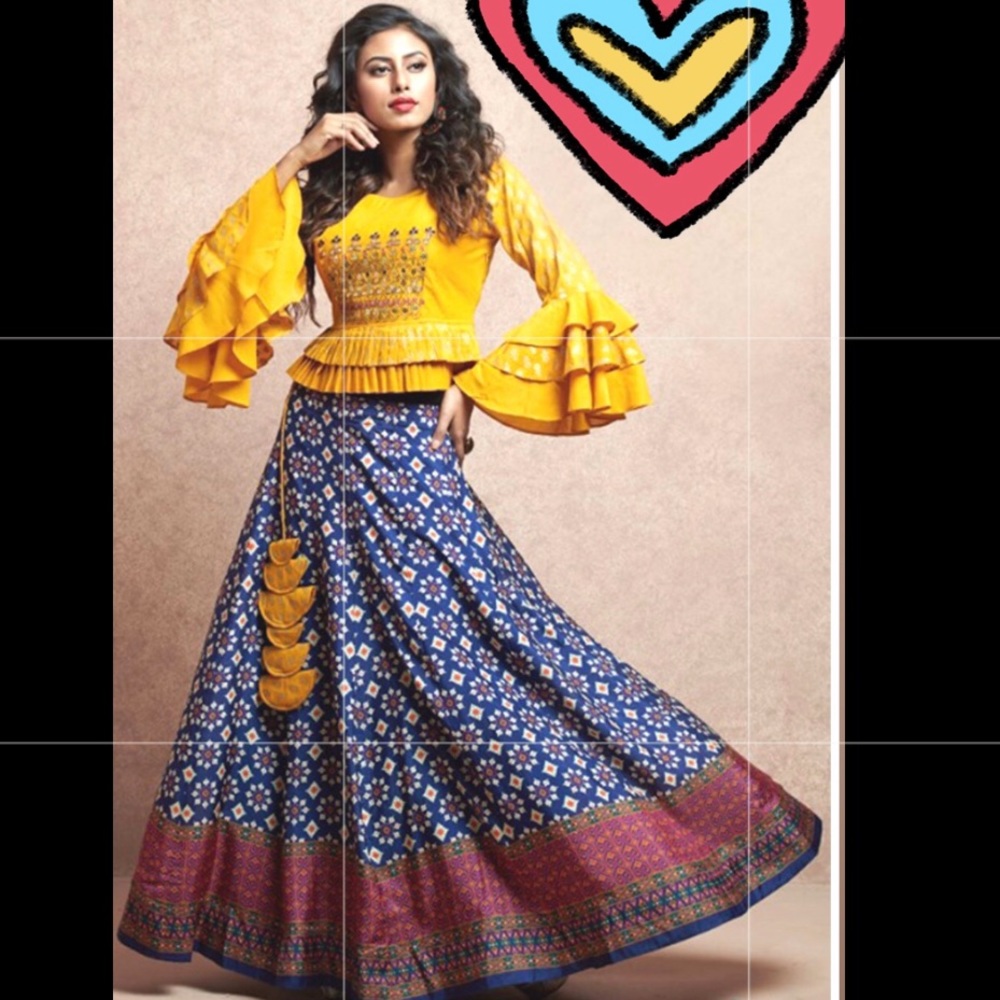 Beautiful two piece outfit!!!